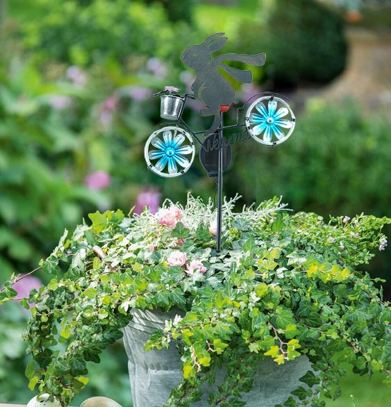 Metal Rabbit Riding Bike Stake